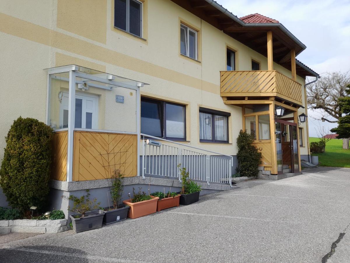 Finihaus Hotel Bad Zell Ngoại thất bức ảnh